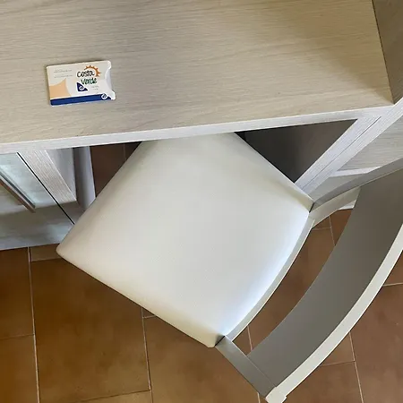 Costa מלון
